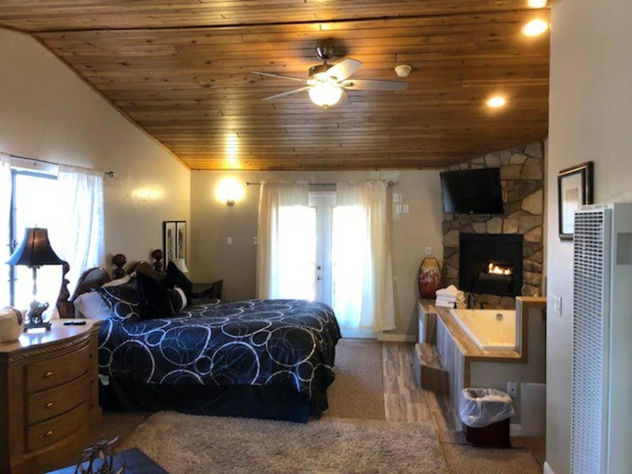 Black Forest Lodge Big Bear Lake